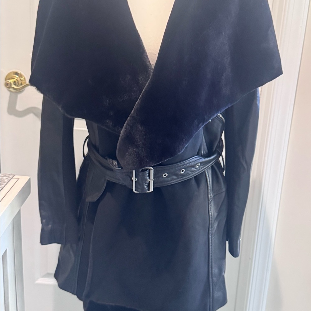 BCBG Maxazria Elegant Black Leather Belted Jacket with Faux Fur Collar